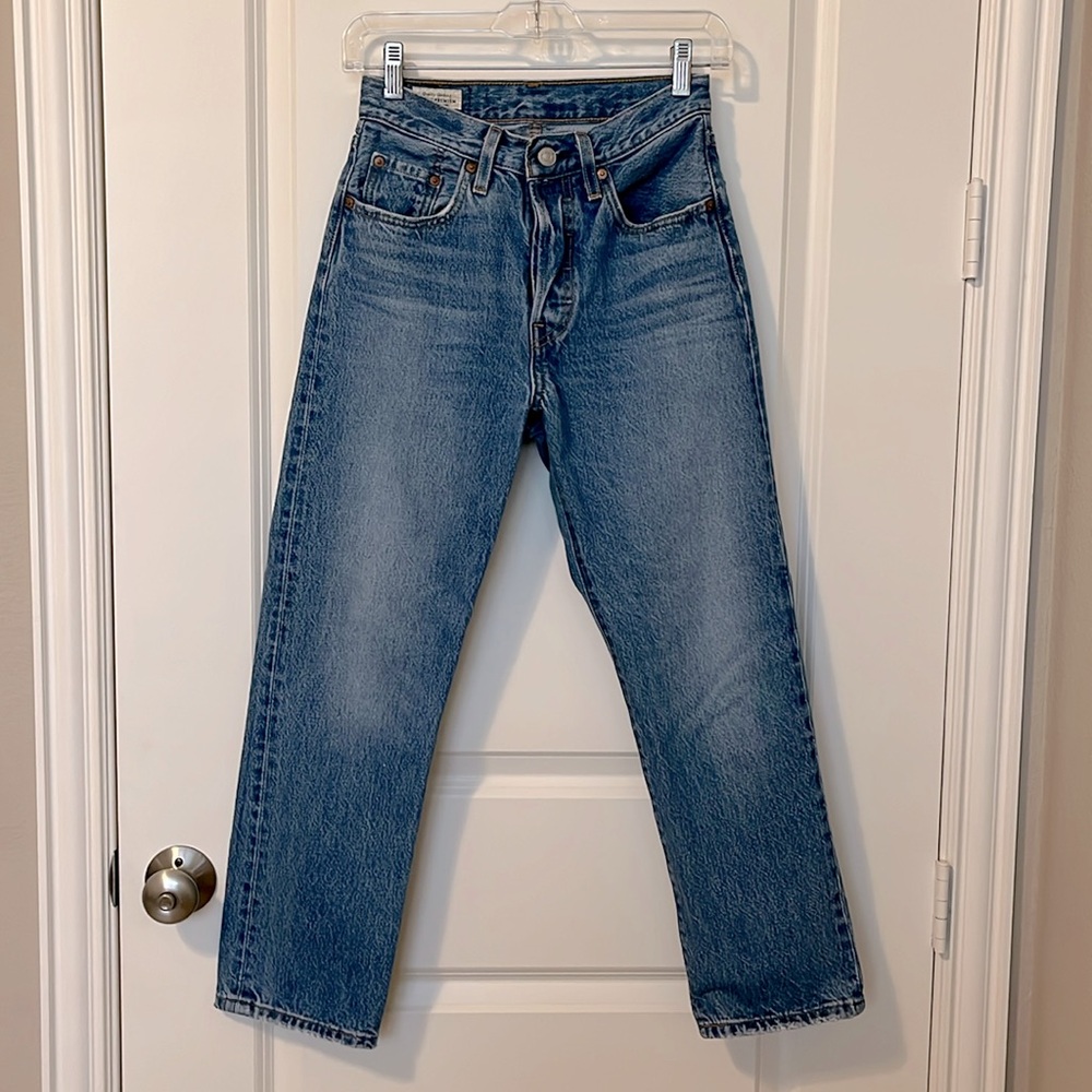 Levi’s 501 Crop Straight Premium Size 24 100% Cotton
